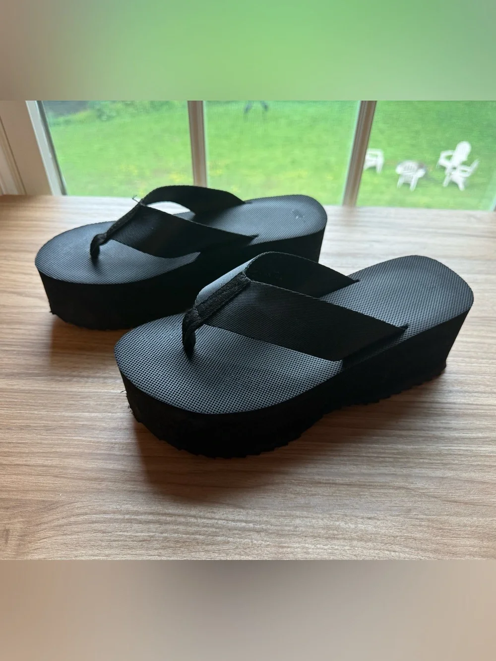 H&M Platform Flip-Flop Sandals in Black